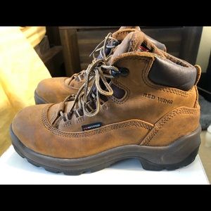 Women’s Redwing steel toe work shoes